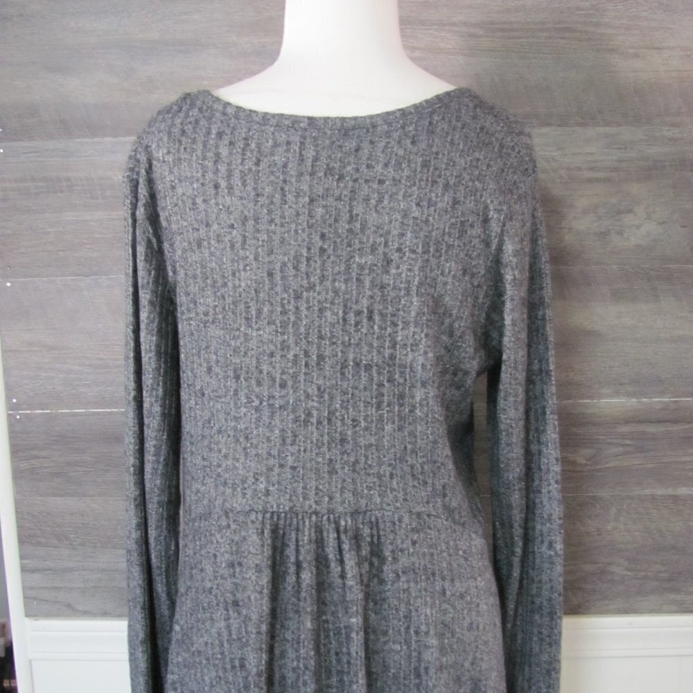 ONE WORLD LIVE & LET LIVE  LADIES CHRISTMAS SWING SHIRT - Picture 5 of 10